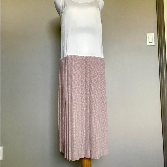 Soft Minimalist Romantic Maxi Dress - Picture 3 of 5